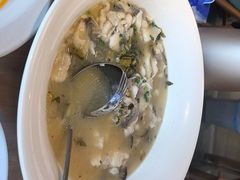 -严记小天府酸菜鱼(西四路店)