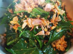 -Chom Cafe and Restaurant