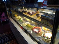 面包甜点陈列柜-Juicy Bakery(大学路店)
