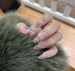 -Pink You美甲美睫纹绣定制中心