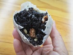 黑米松子卤肉烧卖-谭景其·谭氏麻油菜包(集庆路店)