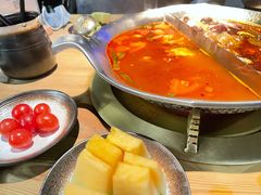 -湊湊火锅·茶憩(杭州湖滨银泰in77店)
