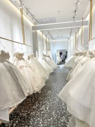 -喜爱高定婚纱摄影