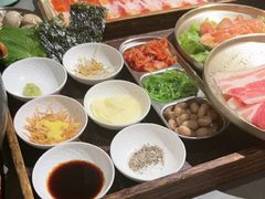 -围炉肉舍•炭烤活鳗•丹东海鲜烤肉(步行街店)