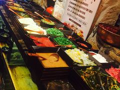 -老牌坊云南鱼豆花火锅(嵩山店)