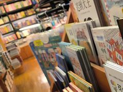 -西西弗书店&矢量咖啡(静安大悦城店)