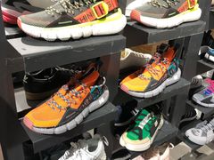 -首创奥特莱斯(西安店)