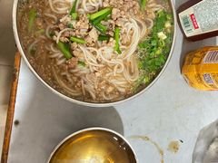 -正宗杨记普洱酸醋米线(总店)