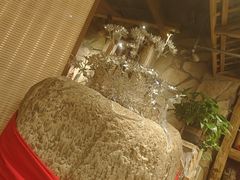 -老牌坊云南鱼豆花火锅(爱建店)