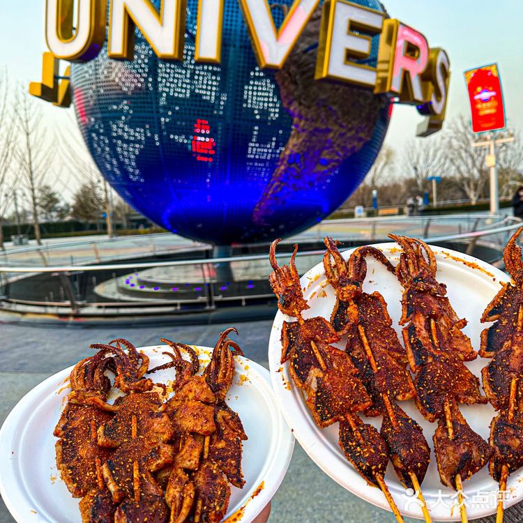 谁说景区没有好吃的？热气腾腾的大鱿鱼不要错过