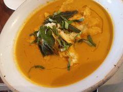 -ROAST coffee & eatery