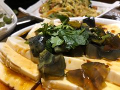 皮蛋豆腐-小俩口烧烤东北菜(双井店)