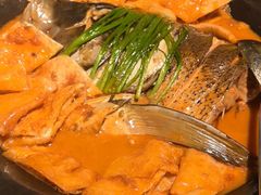 生态鱼头配油饼-秀儿四九城·新京菜(亚运村鸟巢店)