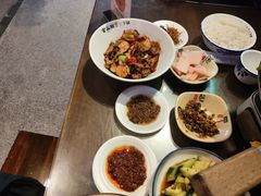 -富正毅三下锅·湘西韵味(天门山索道店)