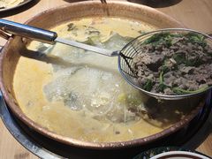 -洱火云南酸菜牛肉火锅(石景山当代商城店)