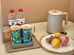 -桔子酒店(上海西藏北路地铁站店)