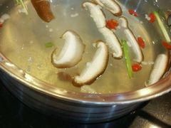 -呷哺呷哺(普陀乐购真北店)