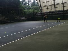-成都高新创新角度网球俱乐部