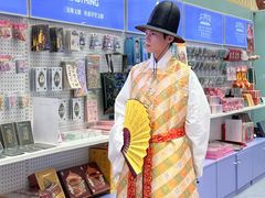 -燕莎奥特莱斯购物中心