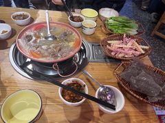 -阿婆情腊排骨火锅(金虹路店)