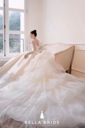 -Lady  Jane高端婚纱礼服馆