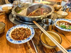 -重庆风光老灶火锅城(同德广场店)