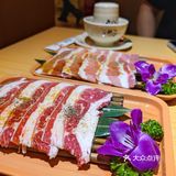 毕竟笨萝卜排队的人都挡住了。不过话说回来