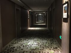 -西安大雁塔科技大学地铁站亚朵酒店