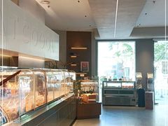 面包甜点陈列柜-烫面包·面包烘焙(绿地缤纷城店)