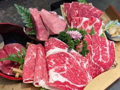 -铭牛烧肉·和牛海鲜自助(高新月牙湖店)