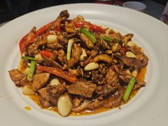 -阿瓦山寨·湘菜现炒·剁椒鱼头王(咸阳总店)