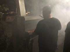 -烤肉小伙烤肉店