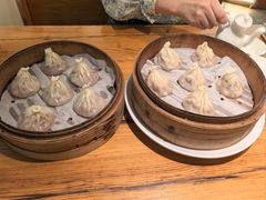 咸蛋黄汤包-诚铭记·虾仁汤包·成都小吃(融创店)