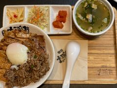 大碗过瘾三拼饭-熊吞·大碗丼烧肉饭(西市场嘉华店)