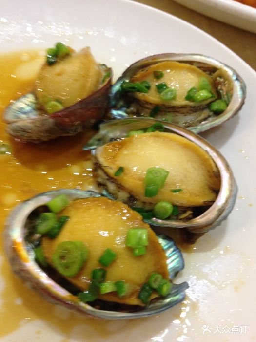 天字海鲜码头蒸鲍鱼图片 - 第1张