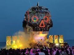 -北戴河碧螺塔海上酒吧公园