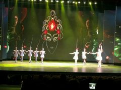 -工人俱乐部剧场杂技表演