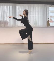 -深舞形体民族舞蹈工作室