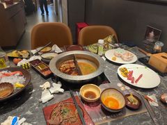 -牛YO寿喜烧·铁板烧和牛火锅自助(市府恒隆店)