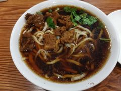 牛肉面-清真吴记门钉肉饼·喜多利