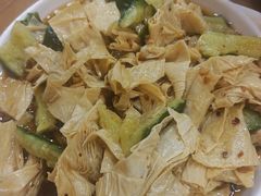 -三鞭一花·独一处·元英砂锅(海光寺店)