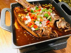 秘制香焗海鲈鱼-弄堂里·寻味杭州(湖滨银泰in77C区店)