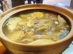 天山羊肉炉-三太子地摊烧烤·小龙虾(北蔡店)