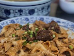 -壹阁胡羊焖饼(特色小吃街店)