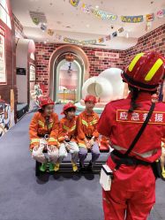 -奈尔宝家庭中心·亲子餐厅(华采天地店)