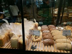 -Dough&Joe团憩(瑞虹天地月亮湾店)