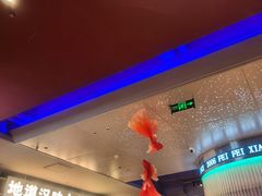 -肥肥虾庄·金牌油焖大虾(汉街SKP店)