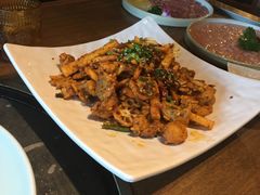 -三人行骨头王火锅(长寿店)