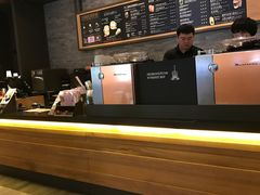 -星巴克臻选(周浦万达店)