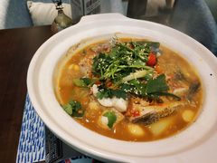 煲焗清水胖头鱼-渔沧米缸·绍兴美食(万达店)